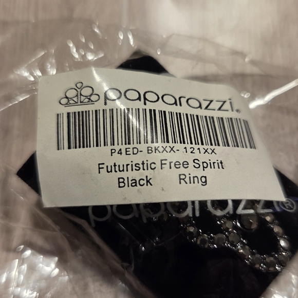 paparazzi Black Marquise Filigree Crystal Cocktail Ring - Picture 2 of 2